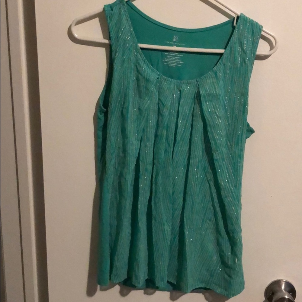 NY&C green top